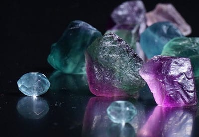 fluorit-stenenes-betydning forskellige fluorit smykkesten og betydning