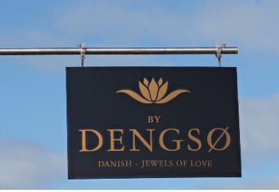 Butik BY DENGSO SpotON I Knebelbro Paa Mols Butik BY DENGSO SpotON i Knebelbro paa Mols